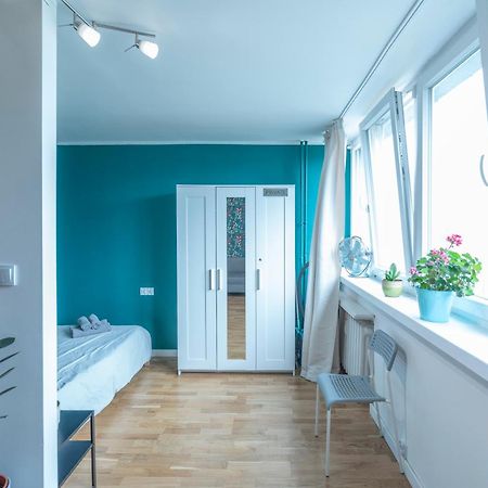Green Studio In The City Center Of Вроцлав Екстер'єр фото